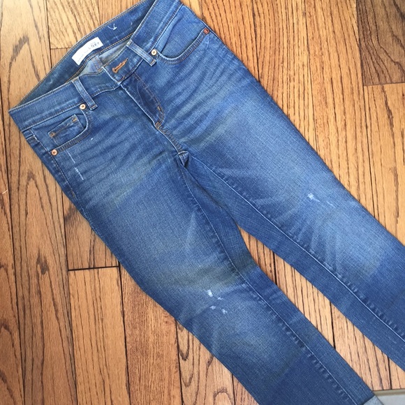 LOFT Skinny Crop Jeans - Picture 2 of 3